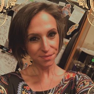 Meet your Posher, Lea